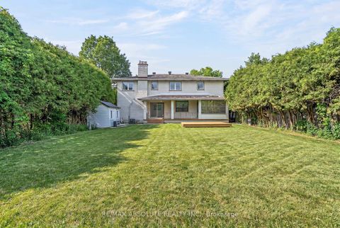 Photo 2 at 1444 Normandy Crescent, Nepean (Borden Farm/Stewart Farm/Carleton Heights/Parkwood Hills), Ottawa