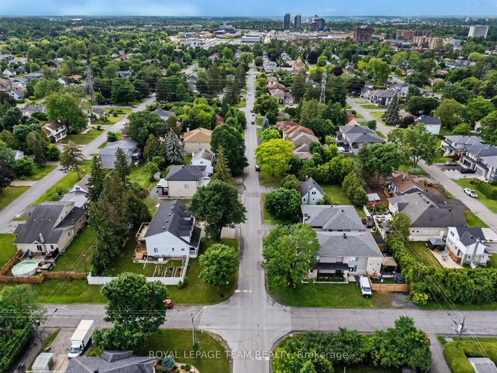Photo 14 at 50 Lotta Avenue W, Nepean (Meadowlands/St. Claire Gardens), Ottawa