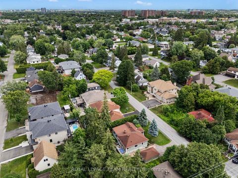 Photo 3 at 50 Lotta Avenue W, Nepean (Meadowlands/St. Claire Gardens), Ottawa