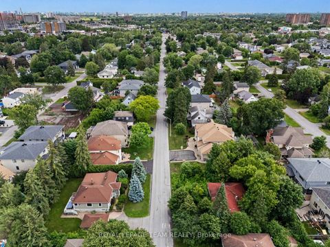 Photo 4 at 50 Lotta Avenue W, Nepean (Meadowlands/St. Claire Gardens), Ottawa