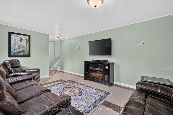 Photo 38 at 20 Sherry Lane, Nepean (Manordale), Ottawa