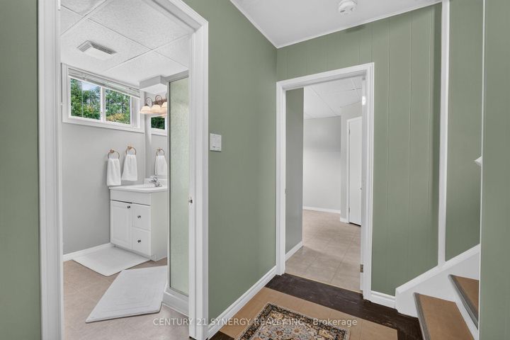 Photo 39 at 20 Sherry Lane, Nepean (Manordale), Ottawa