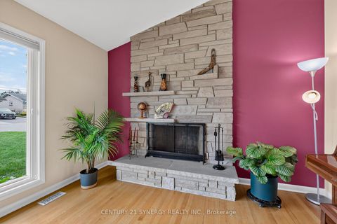 Photo 11 at 20 Sherry Lane, Nepean (Manordale), Ottawa