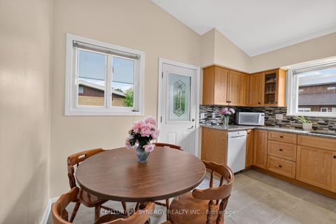 Photo 18 at 20 Sherry Lane, Nepean (Manordale), Ottawa