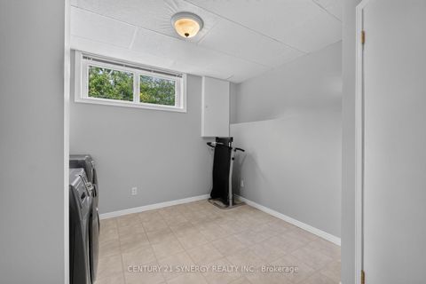 Photo 40 at 20 Sherry Lane, Nepean (Manordale), Ottawa