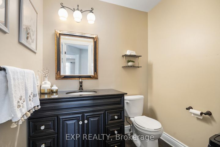 Photo 6 at 580 Pinawa Circle, Nepean (Stonebridge), Ottawa