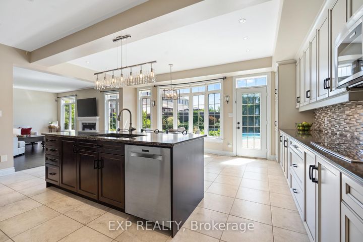 Photo 12 at 580 Pinawa Circle, Nepean (Stonebridge), Ottawa