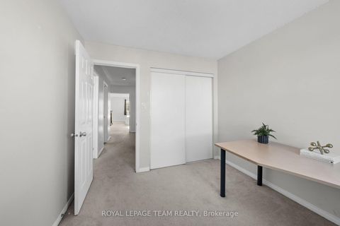 Photo 40 at 102 Lochnaw Private, Nepean (Stonebridge), Ottawa