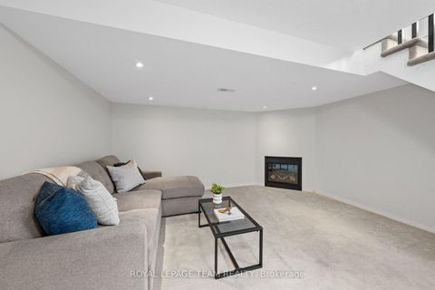 Photo 42 at 102 Lochnaw Private, Nepean (Stonebridge), Ottawa