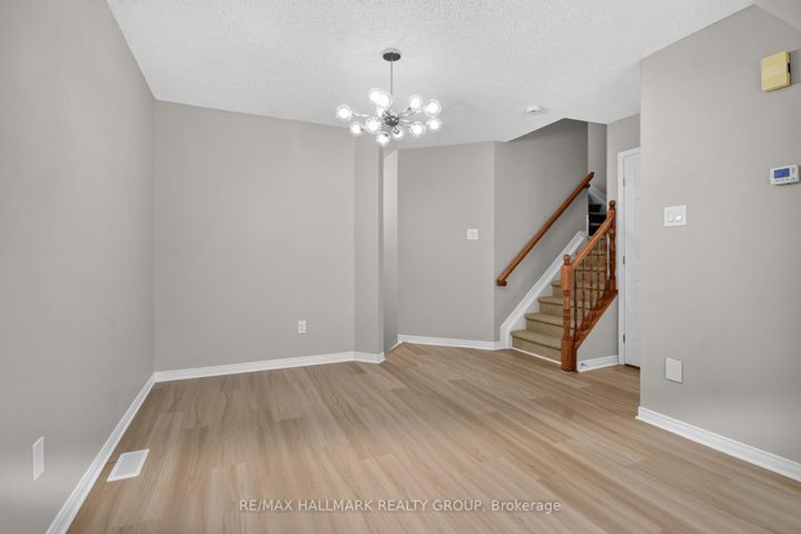 Photo 6 at 66 Woodgate Way, Nepean (Longfields), Ottawa