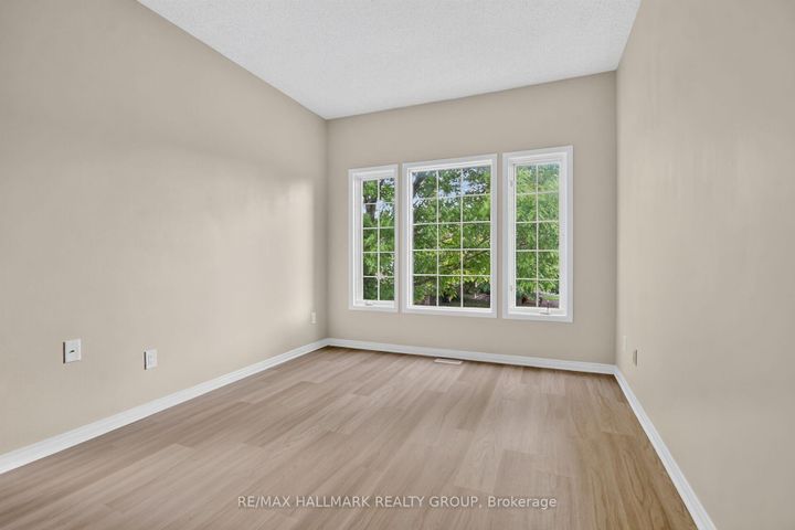 Photo 18 at 66 Woodgate Way, Nepean (Longfields), Ottawa