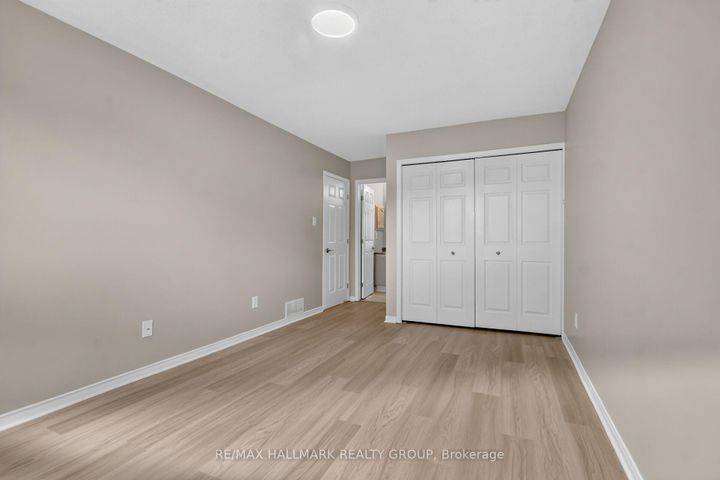 Photo 26 at 66 Woodgate Way, Nepean (Longfields), Ottawa
