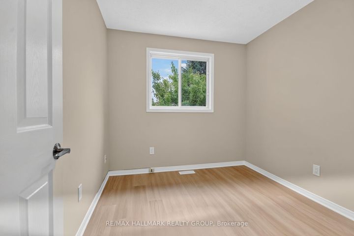 Photo 31 at 66 Woodgate Way, Nepean (Longfields), Ottawa