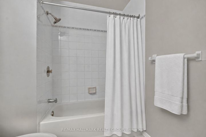 Photo 35 at 66 Woodgate Way, Nepean (Longfields), Ottawa