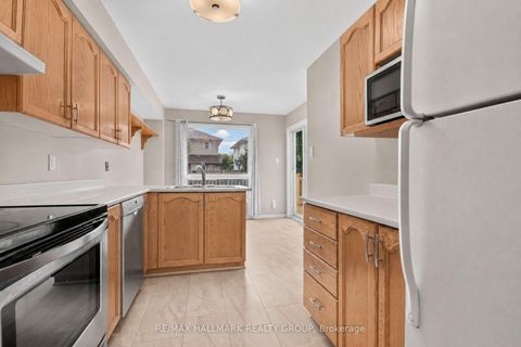 Photo 11 at 66 Woodgate Way, Nepean (Longfields), Ottawa