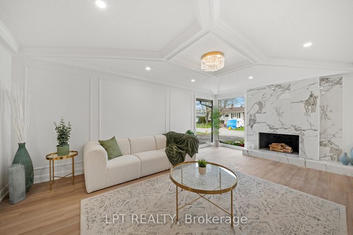 Photo 9 at 19 Moorcroft Road, Nepean (Briargreen), Ottawa