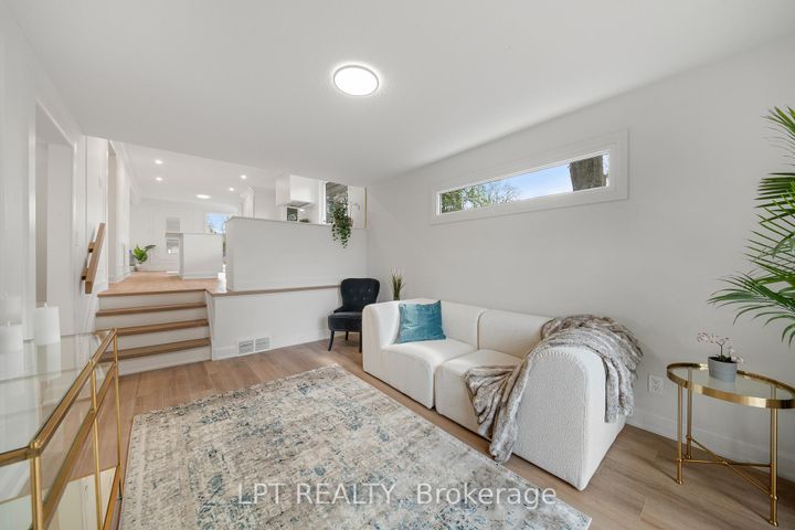 Photo 22 at 19 Moorcroft Road, Nepean (Briargreen), Ottawa