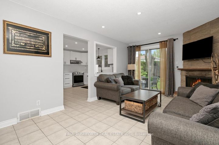 Photo 12 at 157 Craig Henry Drive, Nepean (Craig Henry/Woodvale), Ottawa