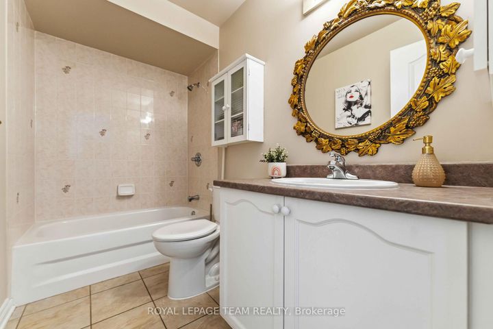 Photo 8 at 38 Settler's Ridge Way, Nepean (Longfields), Ottawa