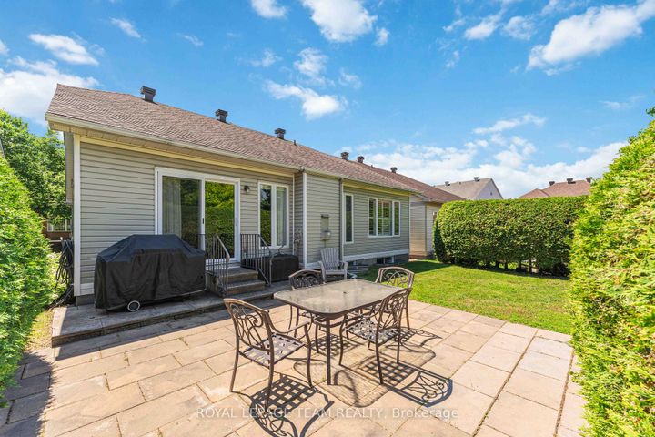 Photo 38 at 38 Settler's Ridge Way, Nepean (Longfields), Ottawa