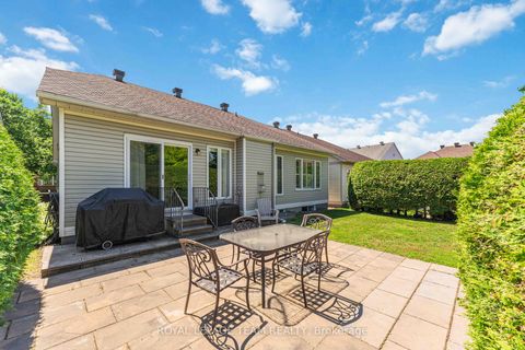 Photo 38 at 38 Settler's Ridge Way, Nepean (Longfields), Ottawa