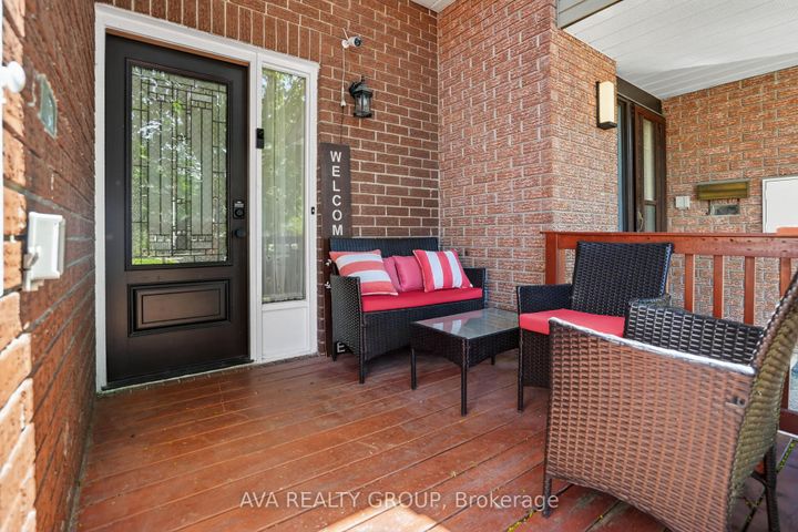 Photo 1 at 27 Danaher Drive, Nepean (Heritage Park), Ottawa