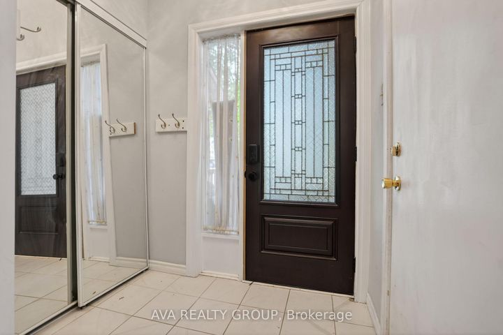 Photo 2 at 27 Danaher Drive, Nepean (Heritage Park), Ottawa