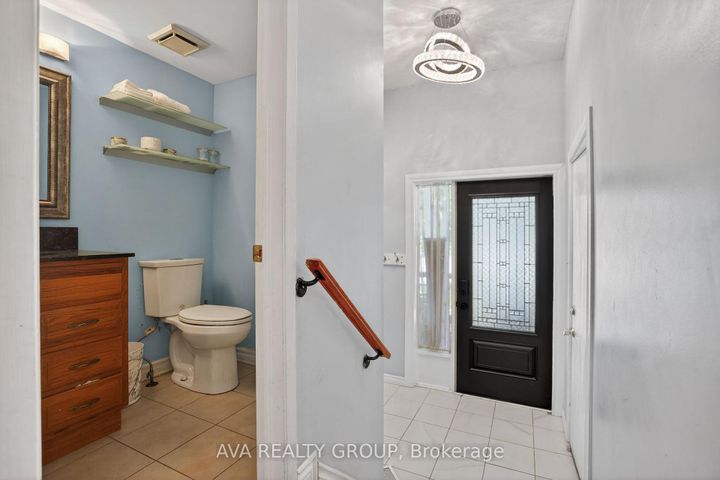 Photo 3 at 27 Danaher Drive, Nepean (Heritage Park), Ottawa
