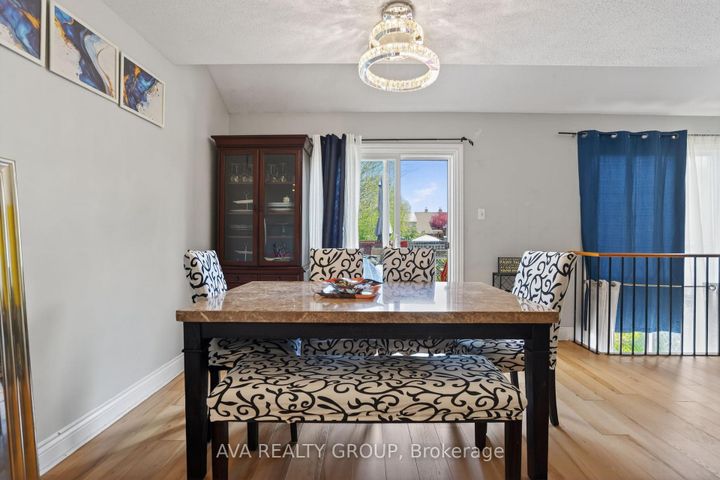 Photo 12 at 27 Danaher Drive, Nepean (Heritage Park), Ottawa