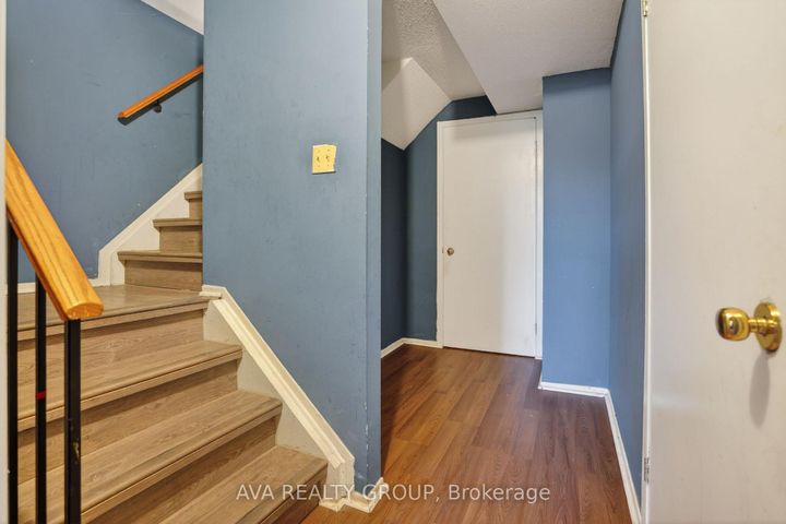 Photo 20 at 27 Danaher Drive, Nepean (Heritage Park), Ottawa