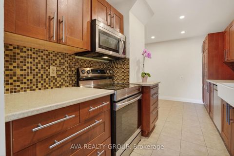 Photo 6 at 27 Danaher Drive, Nepean (Heritage Park), Ottawa