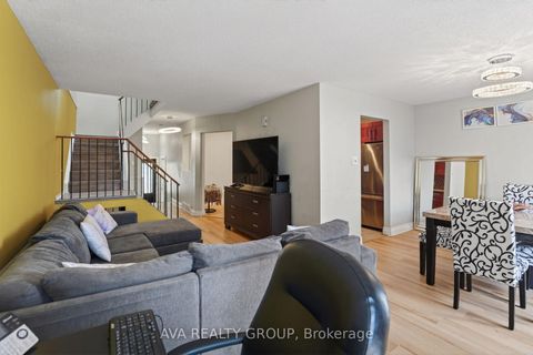 Photo 9 at 27 Danaher Drive, Nepean (Heritage Park), Ottawa
