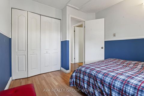 Photo 17 at 27 Danaher Drive, Nepean (Heritage Park), Ottawa