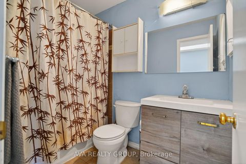 Photo 18 at 27 Danaher Drive, Nepean (Heritage Park), Ottawa