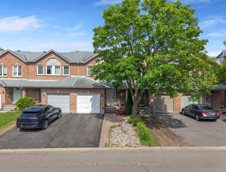 Photo 1 at 7 Westpointe Crescent, Nepean (Centrepointe), Ottawa