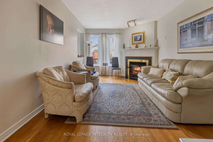 Photo 8 at 7 Westpointe Crescent, Nepean (Centrepointe), Ottawa