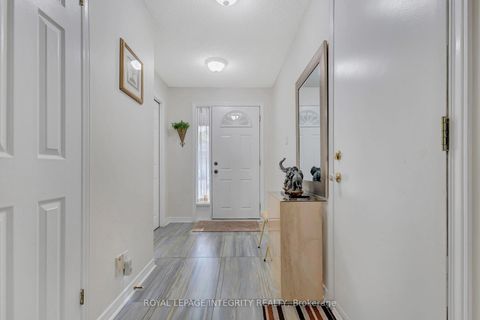 Photo 6 at 7 Westpointe Crescent, Nepean (Centrepointe), Ottawa