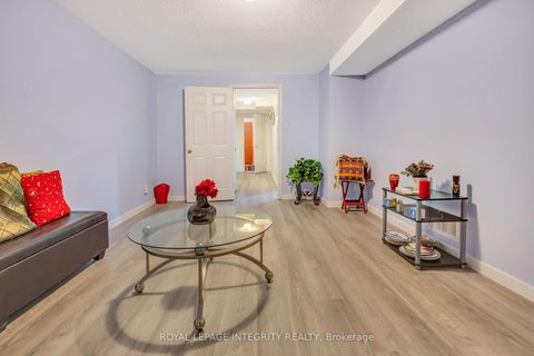 Photo 30 at 7 Westpointe Crescent, Nepean (Centrepointe), Ottawa