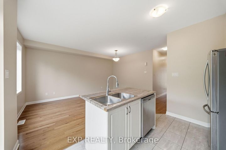 Photo 10 at 222 Geyser Place, Nepean (Hearts Desire), Ottawa