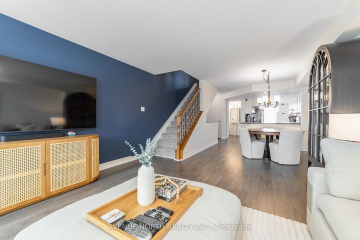 Photo 7 at 573B Chapman Mills Drive, Nepean (Strandherd), Ottawa