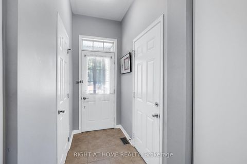 Photo 3 at 577 Ashbourne Crescent, Nepean (Stonebridge), Ottawa