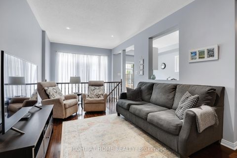 Photo 7 at 577 Ashbourne Crescent, Nepean (Stonebridge), Ottawa