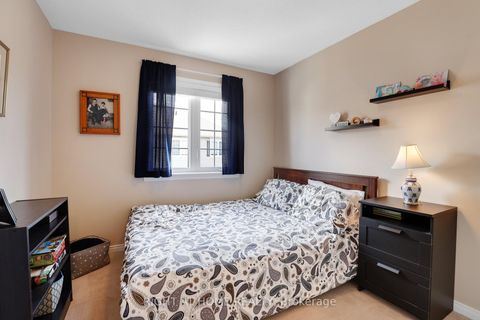 Photo 19 at 577 Ashbourne Crescent, Nepean (Stonebridge), Ottawa
