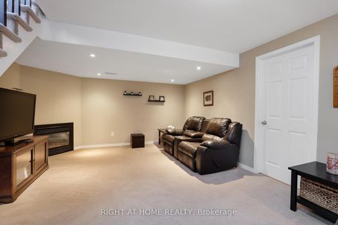 Photo 21 at 577 Ashbourne Crescent, Nepean (Stonebridge), Ottawa