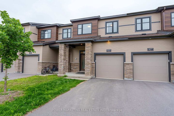 Photo 1 at 925 Athenry Court, Nepean (Half Moon Bay), Ottawa
