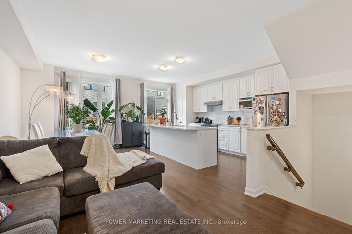 Photo 9 at 925 Athenry Court, Nepean (Half Moon Bay), Ottawa