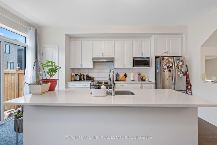 Photo 12 at 925 Athenry Court, Nepean (Half Moon Bay), Ottawa