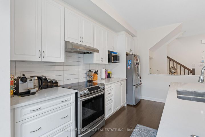 Photo 14 at 925 Athenry Court, Nepean (Half Moon Bay), Ottawa