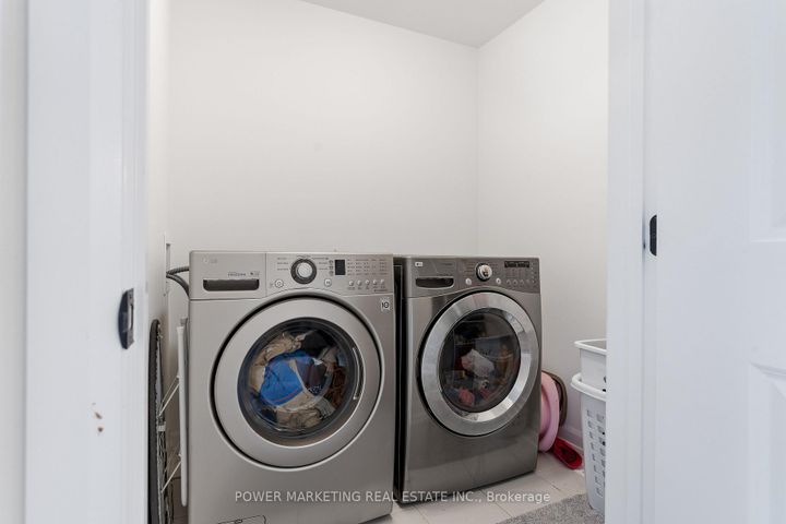 Photo 22 at 925 Athenry Court, Nepean (Half Moon Bay), Ottawa