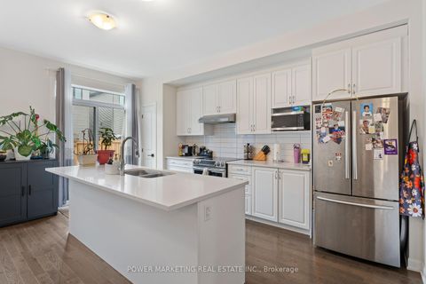 Photo 11 at 925 Athenry Court, Nepean (Half Moon Bay), Ottawa